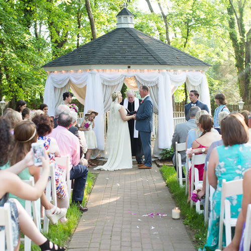 Cooper's Landing Inn Weddings