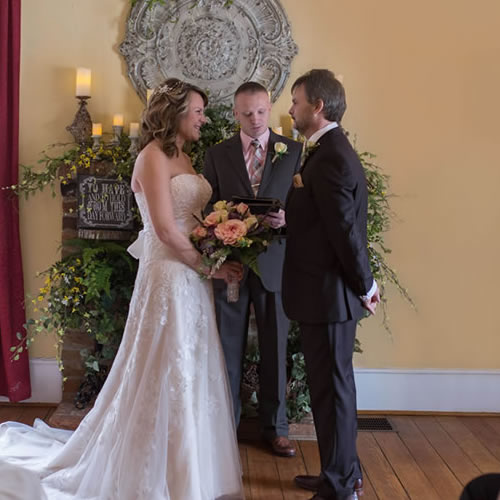 Cooper's Landing Inn Weddings