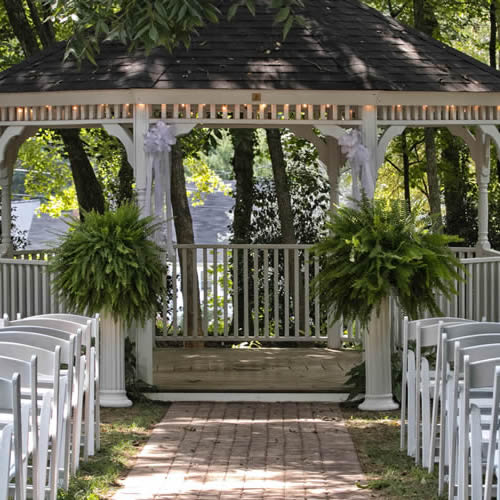 Cooper's Landing Inn Weddings