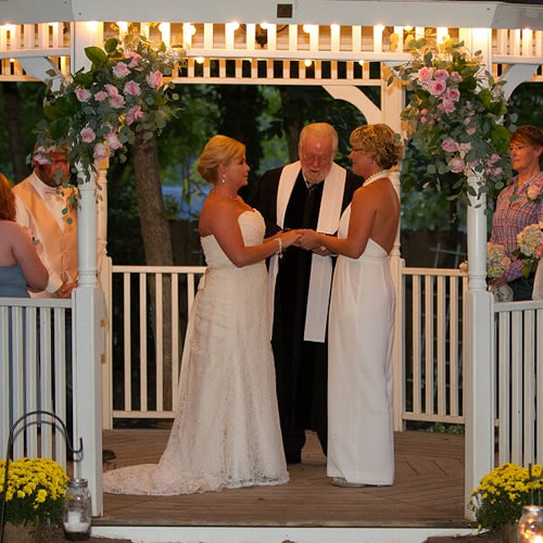 Cooper's Landing Inn Weddings
