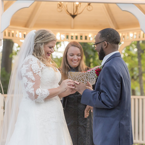 Cooper's Landing Inn Weddings