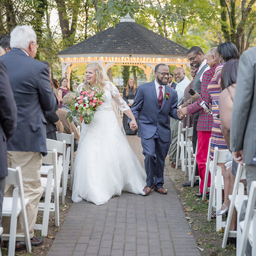 Cooper's Landing Inn Weddings